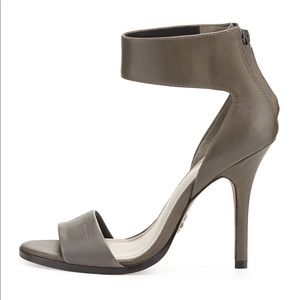 New Pour LA Victoire Yara Ankle-Wrap Sandal